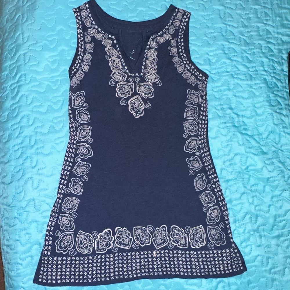 Pretty blouse w/rhinestones